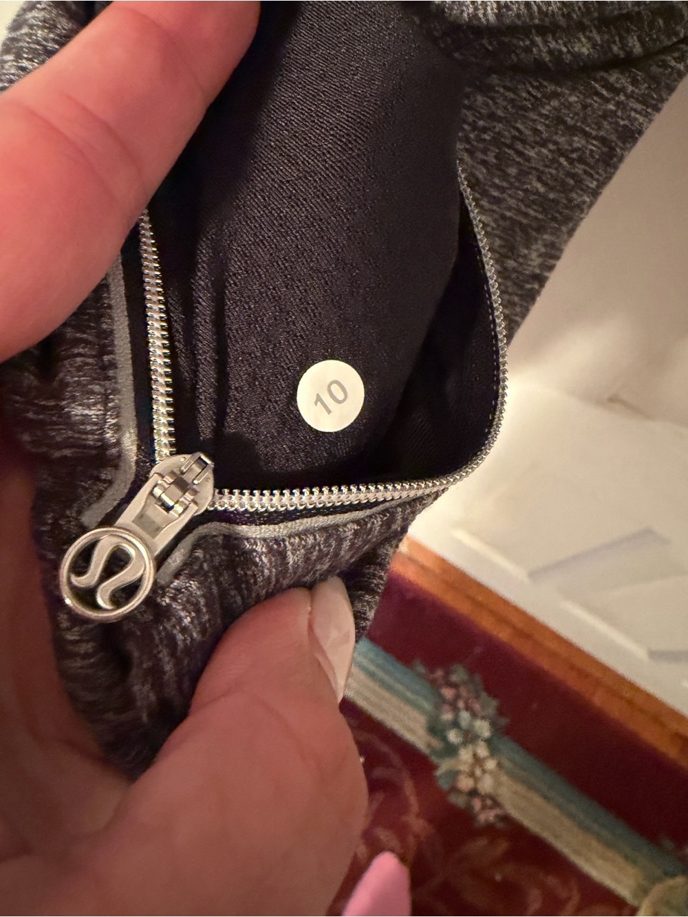 Lululemon Back On Track Pullover Size 10 - Picture 6 of 6